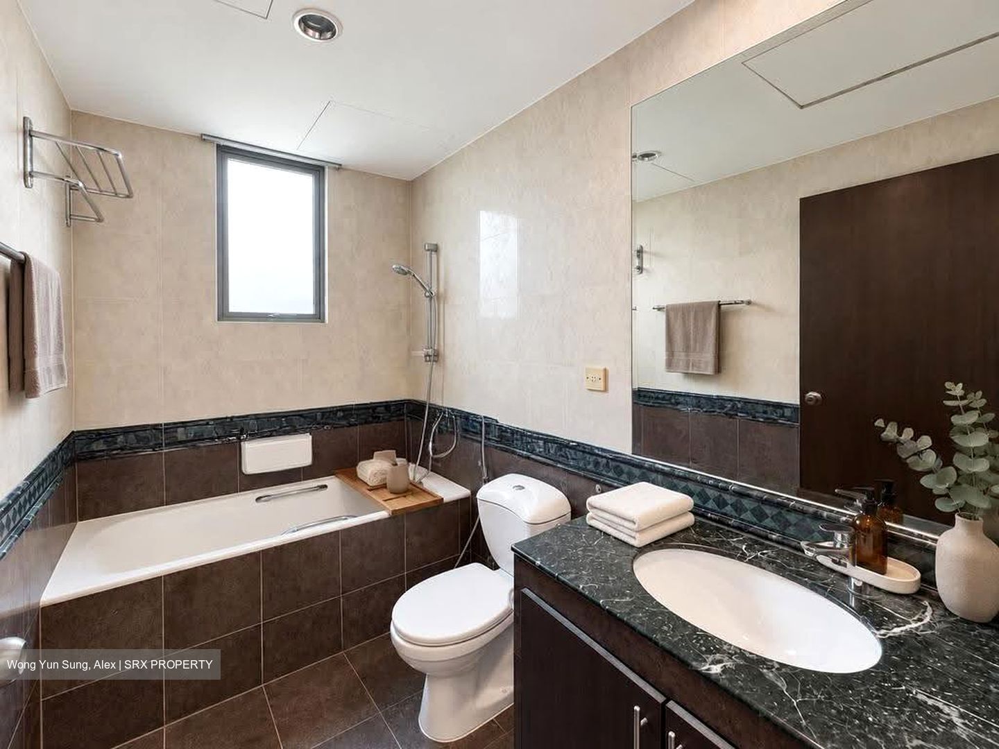 Landbay Condominium (D16), Condominium #613462211